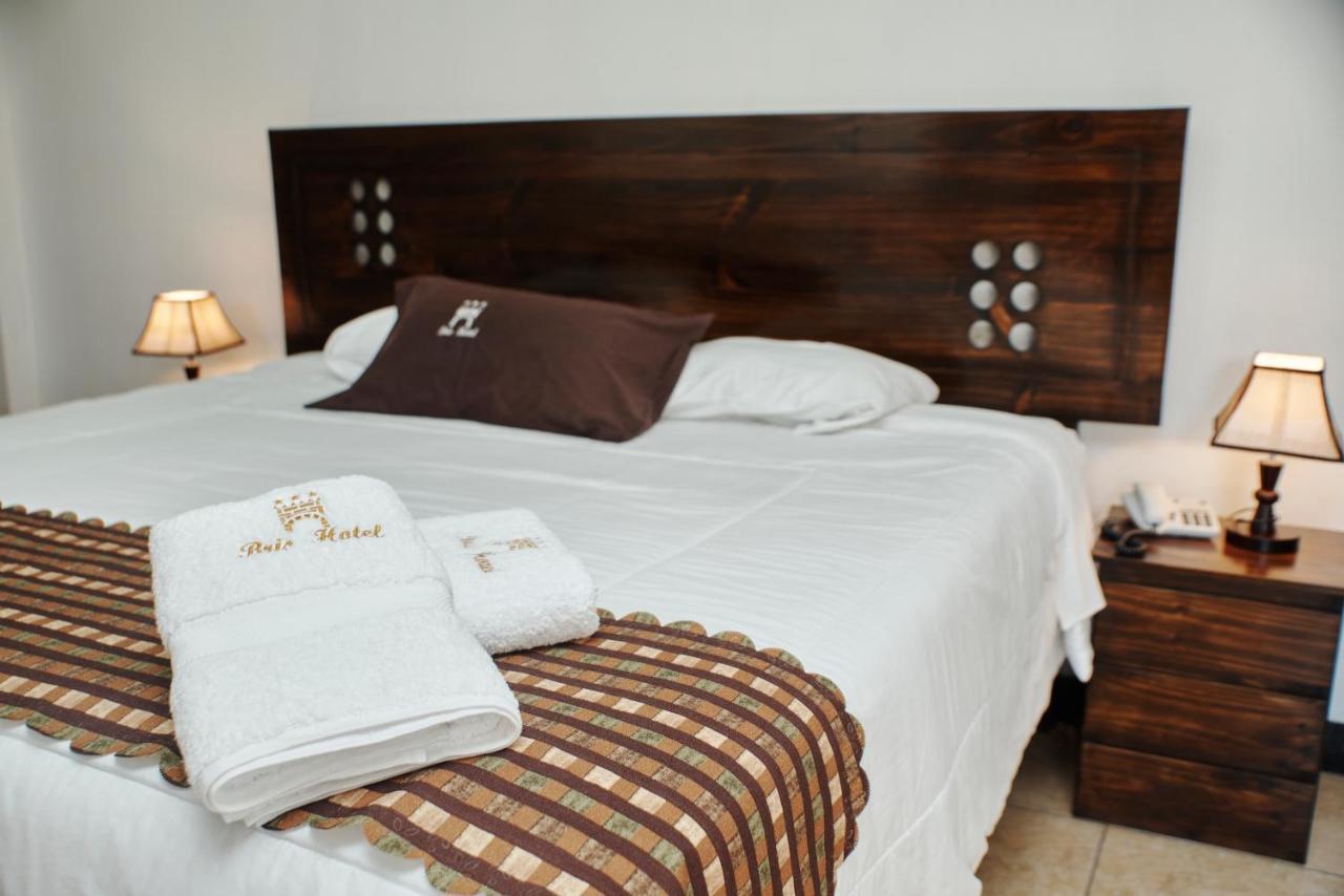 Bris Hotel Gobernadora Ngoại thất bức ảnh